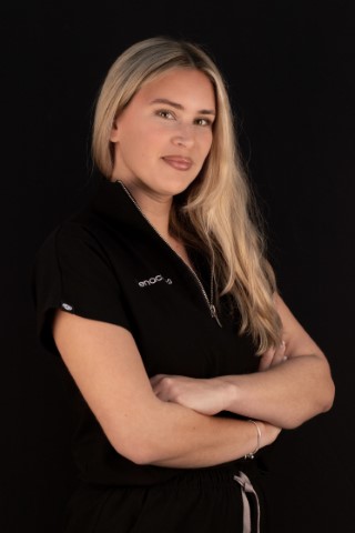 Estefanía R. (Recepción)